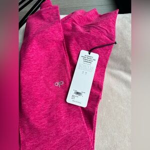 BNWT alo soft hot pink legging sz M